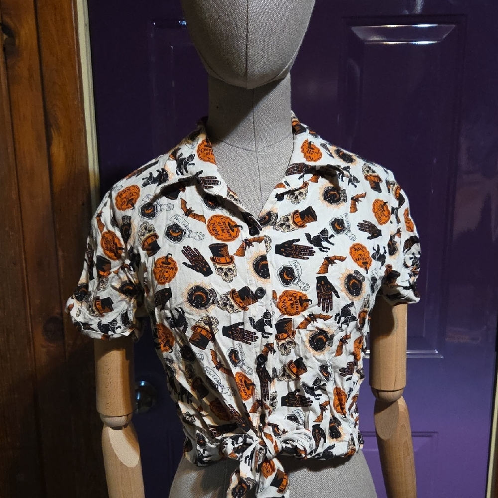 M Spirit Halloween Tie Front Summer Crop Top Quirky Print Cap Sleeves
